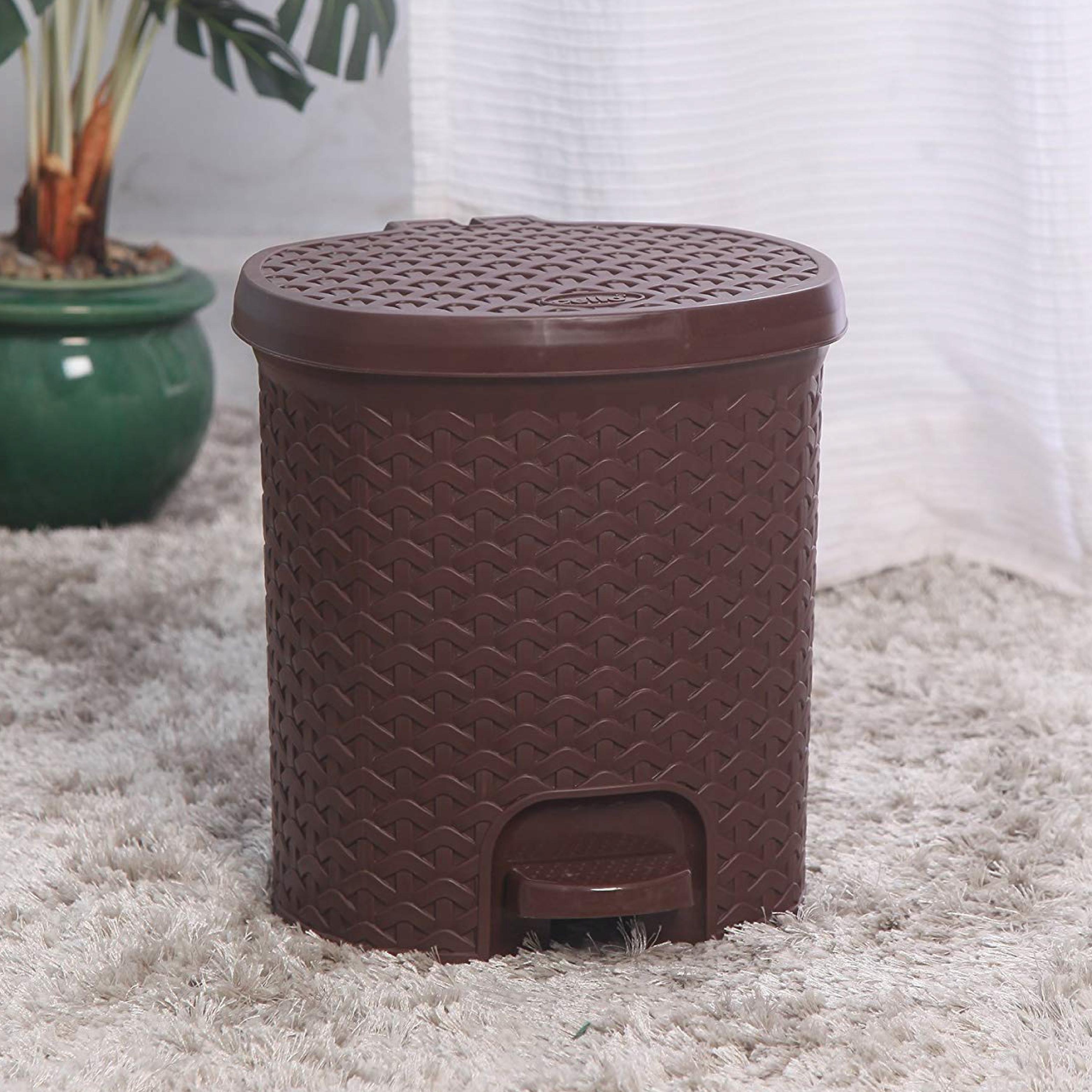Classic Pedal Dustbin Brown / 12 Litre